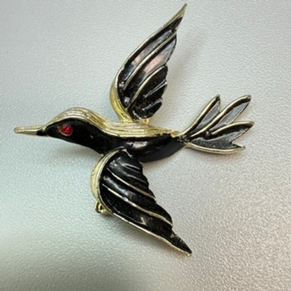 Vintage Black Enamel Gold Tone Bird Brooch 1.75" Sparrow Retro Witchy Whimsigoth